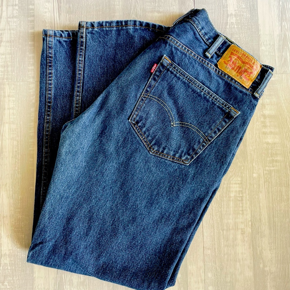 Levi’s blue jeans 38x32